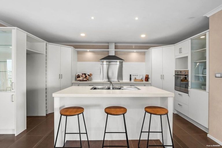 Photo of property in 41 Ina Ville Drive, Pukekohe, 2120