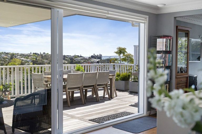Photo of property in 13 Evelyn Road, Cockle Bay, Auckland, 2014