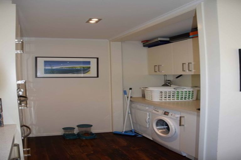 Photo of property in 4 Berne Place, Birkenhead, Auckland, 0626