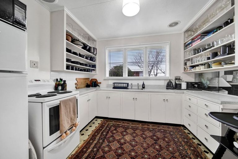 Photo of property in 37 Reid Avenue, Hawera, 4610