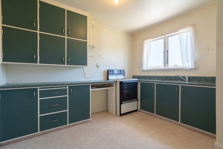 Photo of property in 27 Larsen Crescent, Tawa, Wellington, 5028