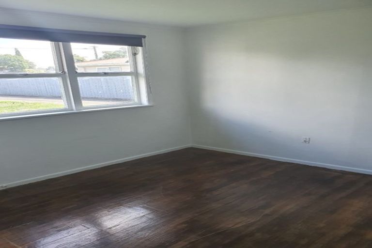 Photo of property in 120 Gloucester Road, Manurewa, Auckland, 2102