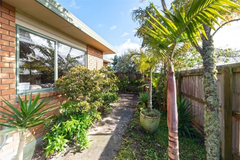 Photo of property in 4 Nectar Avenue, Glen Eden, Auckland, 0602