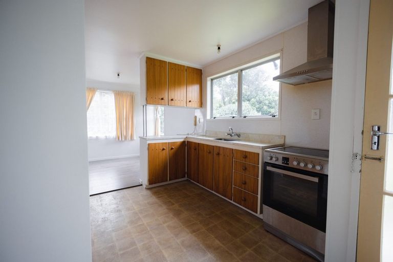 Photo of property in 14 Granville Drive, Massey, Auckland, 0614