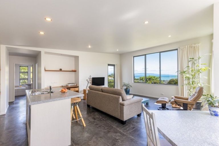 Photo of property in 10 Springlea Heights, Atawhai, Nelson, 7010