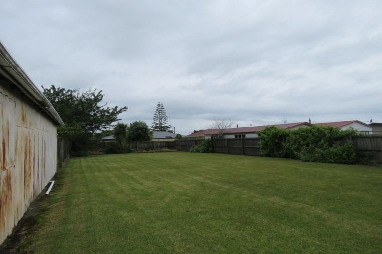 Photo of property in 27 Lyndhurst Street, Westport, 7825