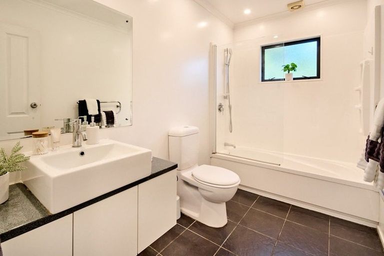 Photo of property in 22 Domanski Crescent, Owhiro Bay, Wellington, 6023