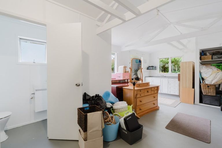 Photo of property in 114 Tuhikaramea Road, Dinsdale, Hamilton, 3204