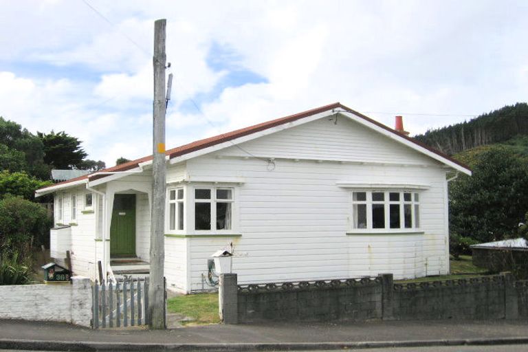 Photo of property in 34 Tamar Street, Island Bay, Wellington, 6023