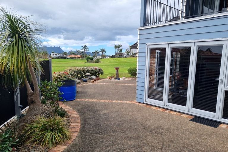 Photo of property in 35 Barbados Way, One Tree Point, 0118