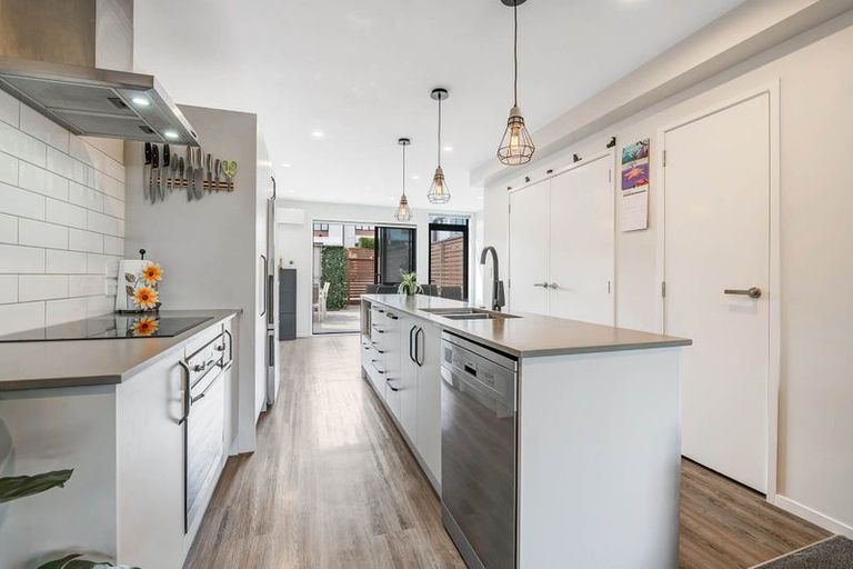 Photo of property in 4 Orca Drive, Stanmore Bay, Whangaparaoa, 0932