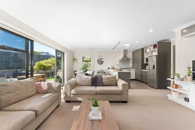 Photo of property in 21 Nelson Avenue, Aotea, Porirua, 5024