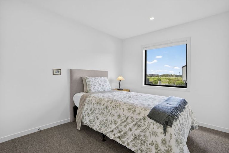 Photo of property in 28 Walter Merton Road, Hobsonville, Auckland, 0616