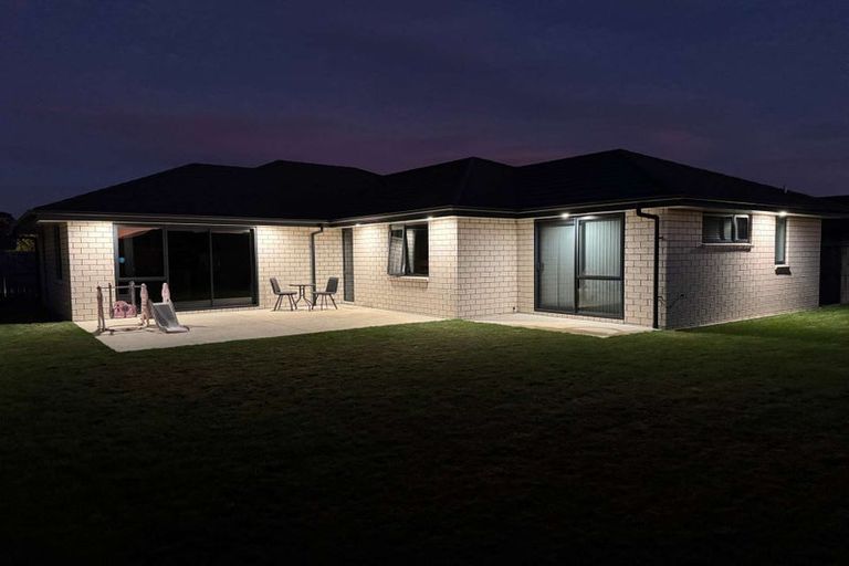 Photo of property in 11 Kimbrae Drive, Rototuna North, Hamilton, 3210
