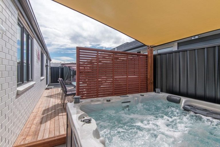 Photo of property in 8 Ranginui Drive, Kaiapoi, 7630