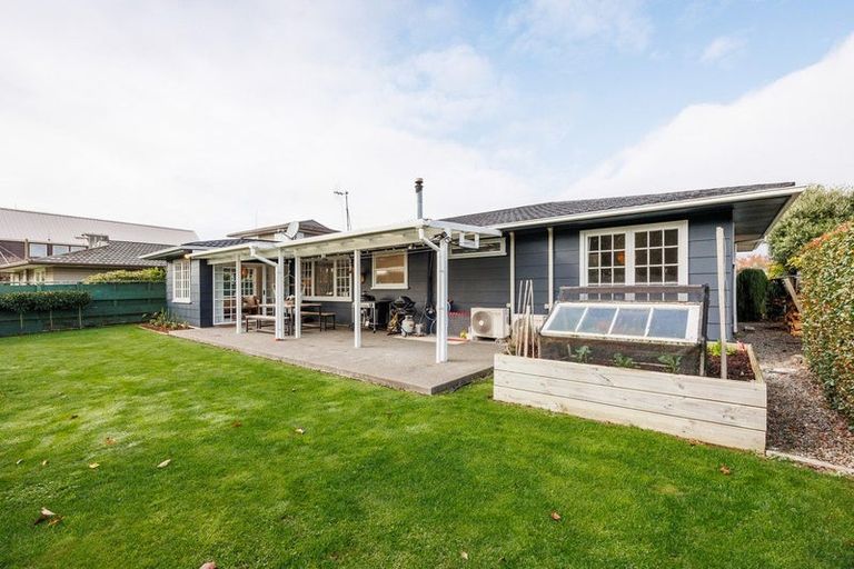 Photo of property in 6 Wallace Place, Hokowhitu, Palmerston North, 4410