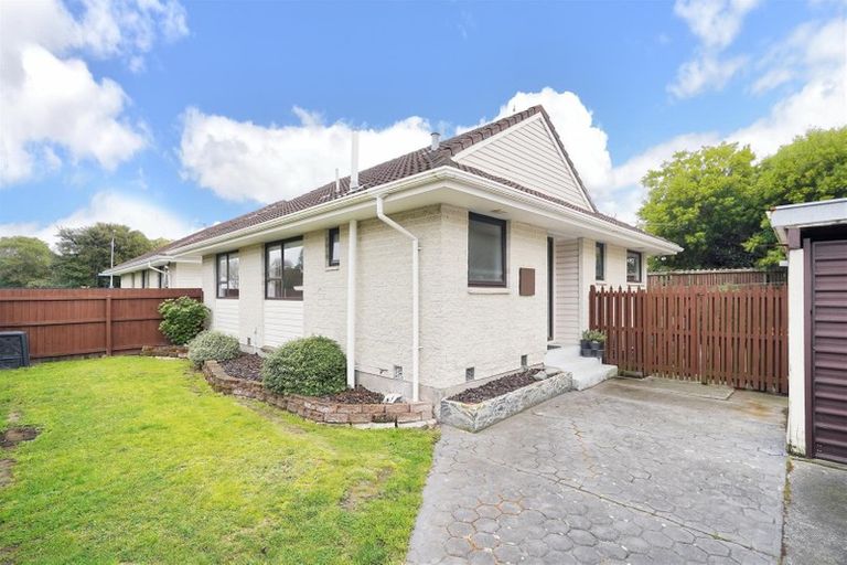 Photo of property in 10 Wadeley Road, Ilam, Christchurch, 8041