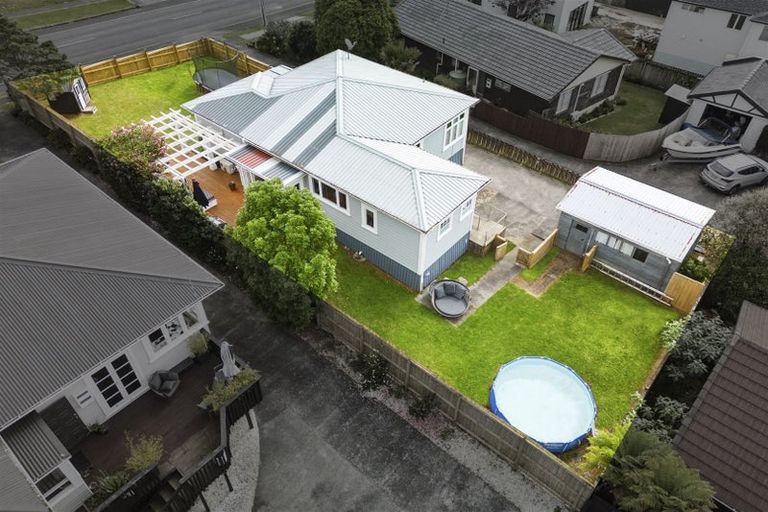 Photo of property in 35 Helvetia Road, Pukekohe, 2120