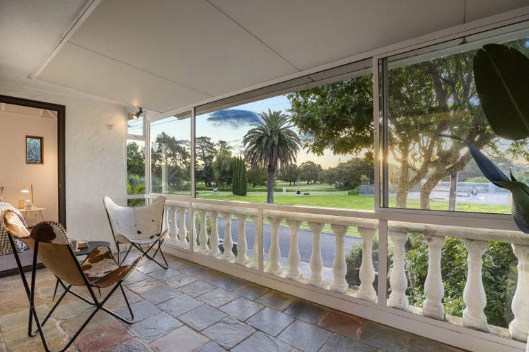 Photo of property in 62 Wairoa Road, Narrow Neck, Auckland, 0624