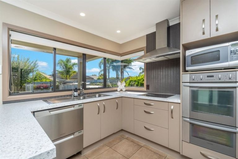 Photo of property in 4 Tarrango Way, Rototuna, Hamilton, 3210