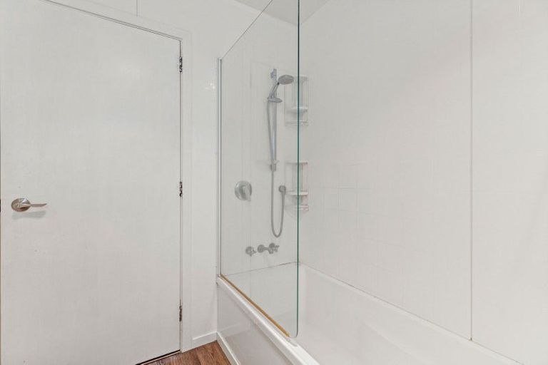 Photo of property in 1/123a Queenspark Drive, Parklands, Christchurch, 8083