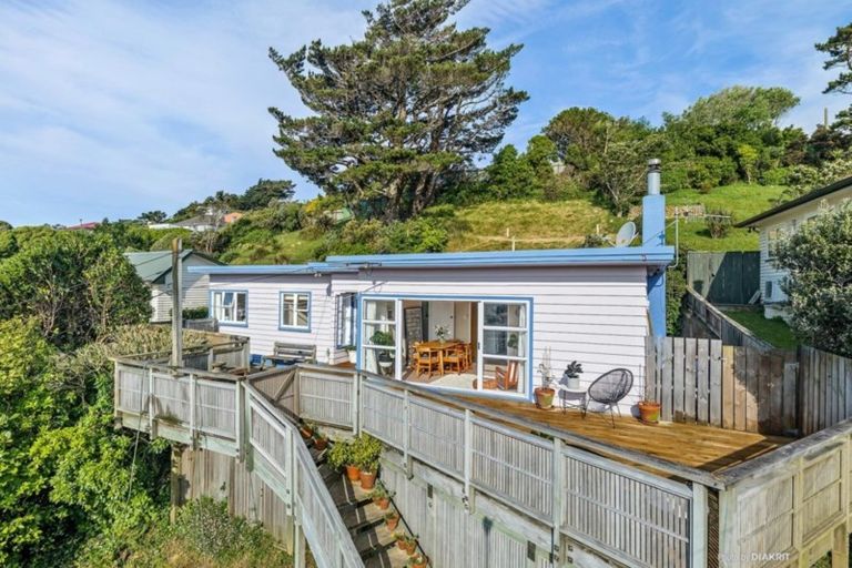 Photo of property in 51 Chesterton Street, Johnsonville, Wellington, 6037