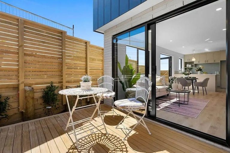 Photo of property in 18 Mataura Place, Clover Park, Auckland, 2019