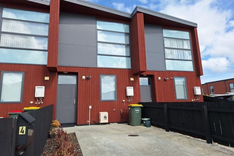 Photo of property in 4 Dignity Street, Papakura, 2110