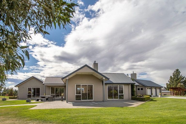 Photo of property in 60 Gilligans Gully Road, Alexandra, 9320