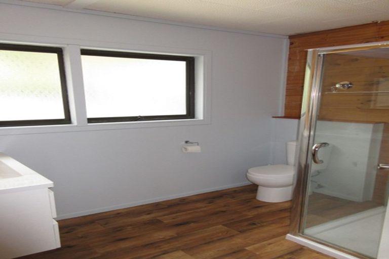 Photo of property in 4 Poneke Drive, Waikanae, 5036