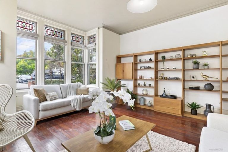 Photo of property in 33a Hobson Crescent, Thorndon, Wellington, 6011