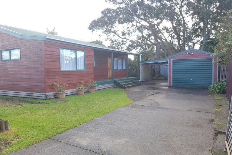 Photo of property in 23a Pine Road, Orewa, 0931