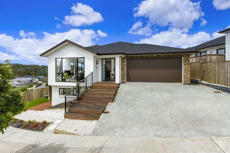 Photo of property in 50 Pacific Heights Road, Orewa, 0931