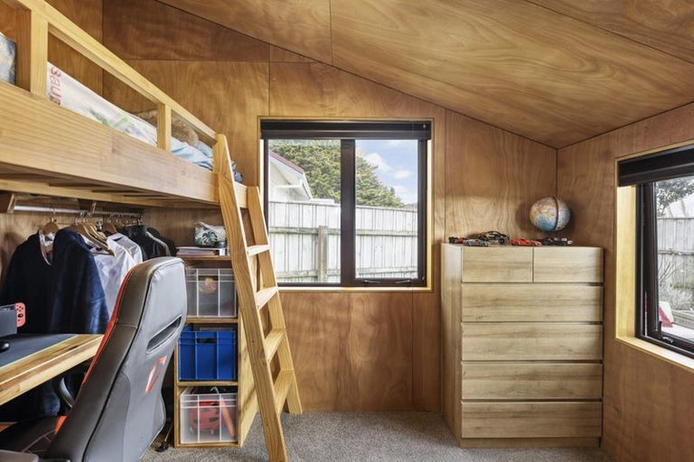 Photo of property in 6 Salem Court, Churton Park, Wellington, 6037