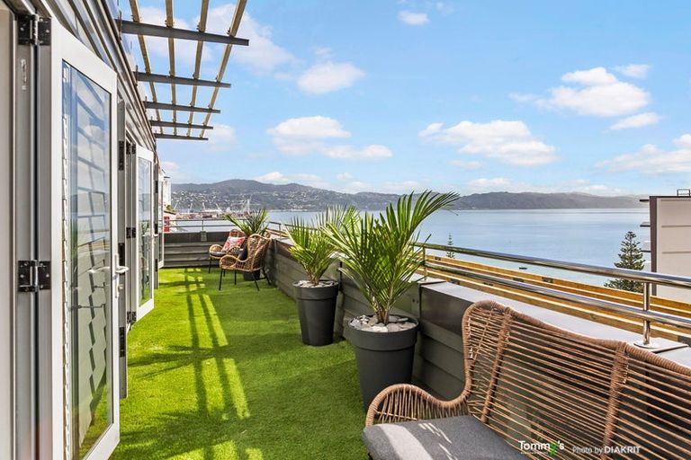 Photo of property in 14u3 Oriental Terrace, Oriental Bay, Wellington, 6011