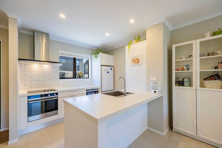 Photo of property in 25 Waenganui Road, Hobsonville, Auckland, 0616