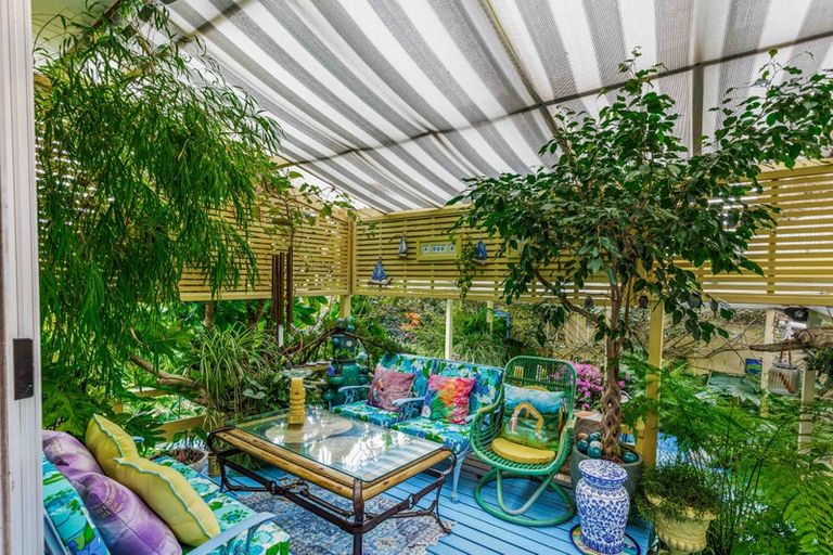 Photo of property in 3a/1 Kirrie Avenue, Te Atatu South, Auckland, 0610