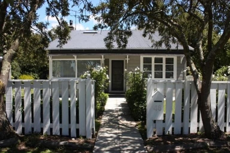 Photo of property in 48 Jellicoe Street, Greytown, 5712