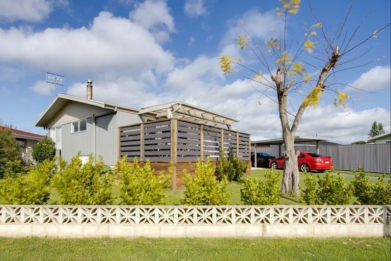 Photo of property in 39 Fife Crescent, Tamatea, Napier, 4112