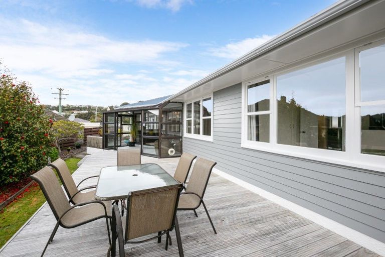 Photo of property in 35 Lynda Avenue, Paparangi, Wellington, 6037
