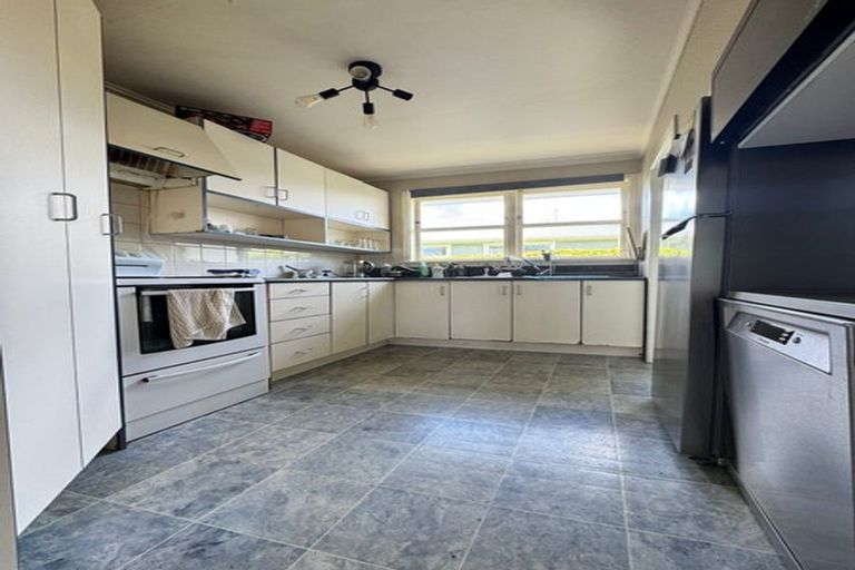 Photo of property in 17 Kayes Road, Pukekohe, 2120