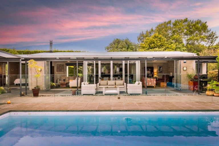 Photo of property in 29 Mill Road, Clive, 4102