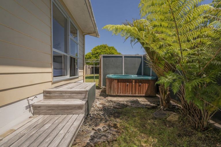 Photo of property in 18 Banks Street, Cooks Beach, Whitianga, 3591