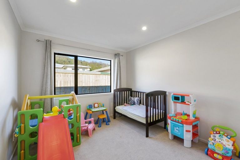 Photo of property in 29 Henrietta Maxwell Grove, Wainuiomata, Lower Hutt, 5014