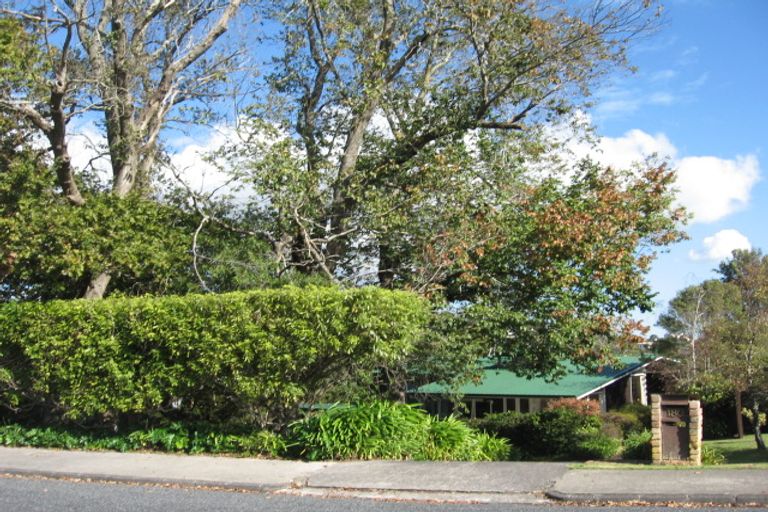 Photo of property in 180 Bleakhouse Road, Mellons Bay, Auckland, 2014