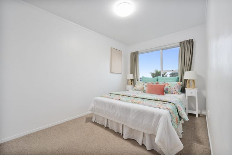 Photo of property in 2/43 Rimu Street, New Lynn, Auckland, 0600
