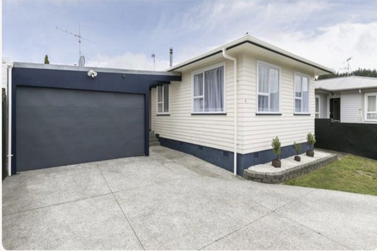 Photo of property in 8 Karamea Grove, Wainuiomata, Lower Hutt, 5014