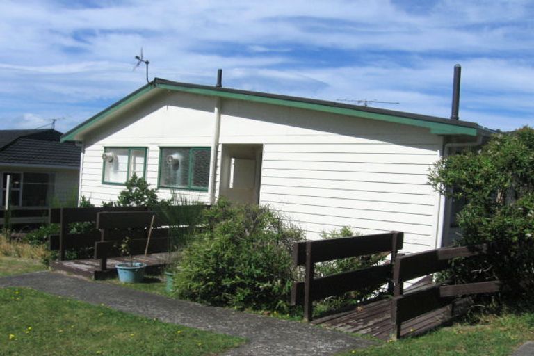 Photo of property in 49f1 Chartwell Drive, Crofton Downs, Wellington, 6035
