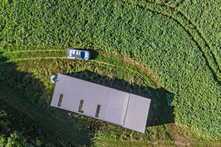 Photo of property in 42 Hunter Street, Edendale, 9825