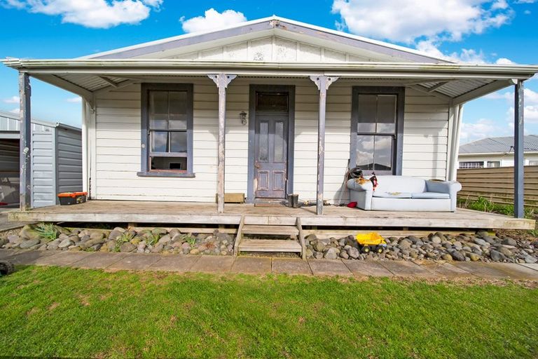 Photo of property in 70 Ketemarae Road, Normanby, Hawera, 4614